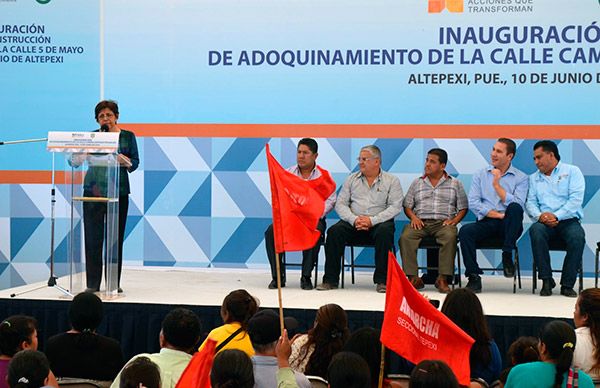 Inauguran obras en Altepexi