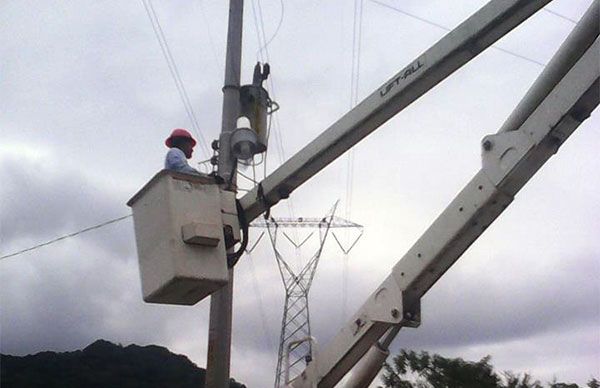 Se electrificarán colonias antorchistas