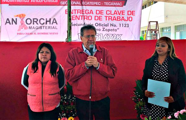 Tecámac, Antorcha cumple compromiso en educación