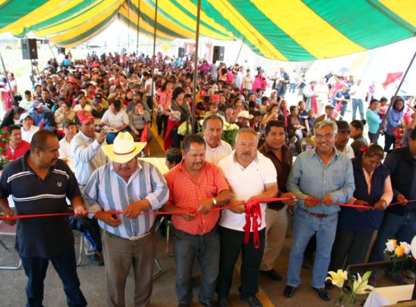 Inaugura edil obras gestionadas por Antorcha