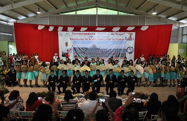 Egresa una generación más de la Telesecundaria 1 de mayo de Córdoba