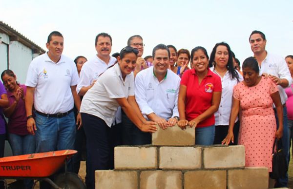 Inicia construcción de aulas para preescolar Margarita Morán Véliz en Coatzacoalcos