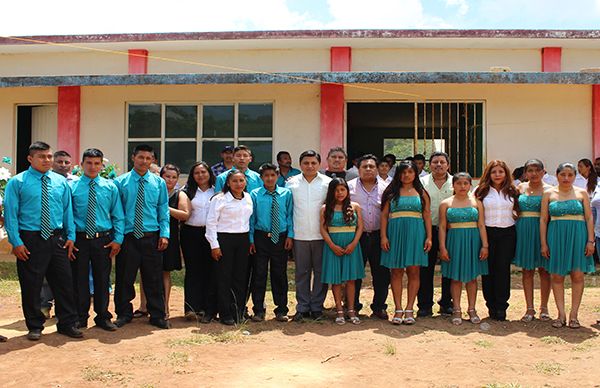 Egresa la primera generación de la Telesecundaria San Antonio