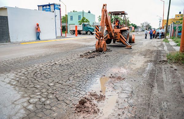 Antorchistas de Nuevo Laredo solicitan reencarpamiento  para boulevard Salvador Cuellar