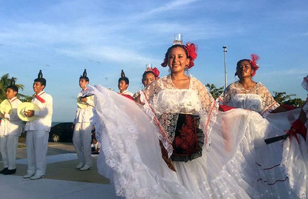   Quintanarroenses realizan Festival Cultural en contra de Graco Ramírez