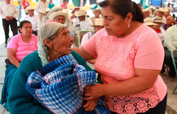 Festejan a adultos mayores en Ocoyucan