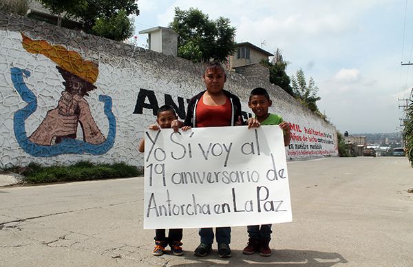  Habitantes de La Paz invitan a sus vecinos al 19 aniversario de Antorcha