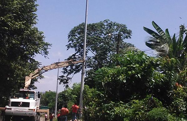  Logra Antorcha electrificaciones para la Sierra