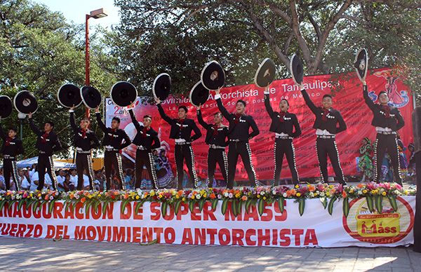 Festejo doble: 26 aniversario de antorchismo e inauguración de Súper Máss 