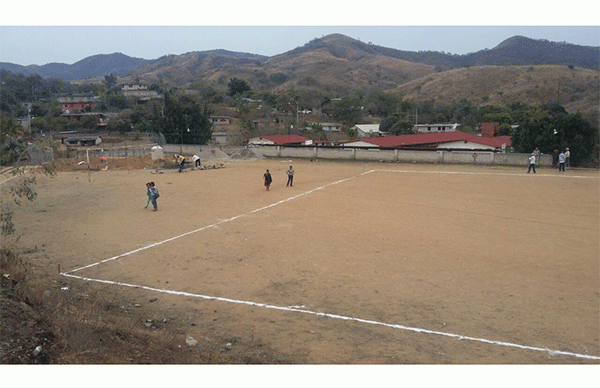 Perredistas de El Tremesino impiden la construcción de la unidad deportiva