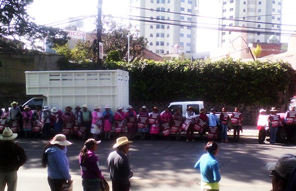 Mujeres mazahuas exigen justicia para Manuel Serrano