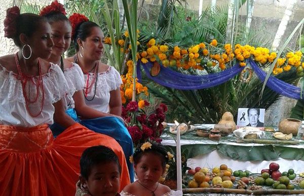 Ofrenda en memoria de Don Manuel Serrano Vallejo