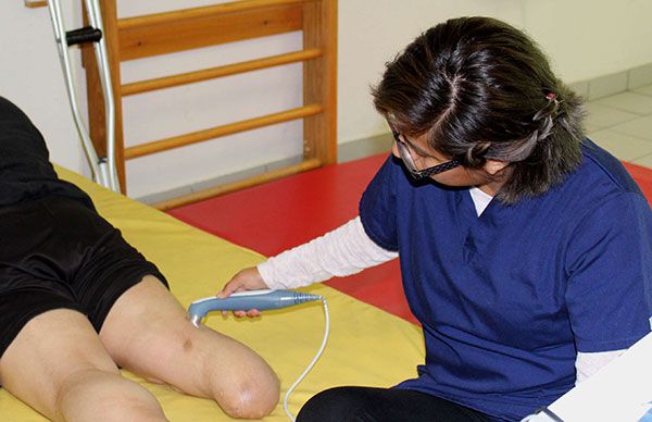  Apoyan con talleres  a personas con discapacidad 