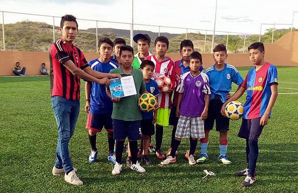 Torneo infantil de futbol en Cuayuca