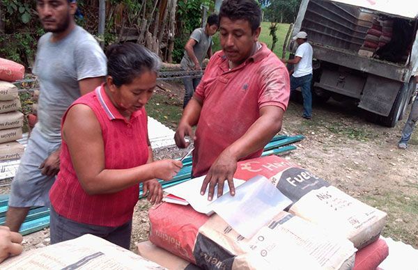 7 comunidades de Palenque se benefician con viviendas