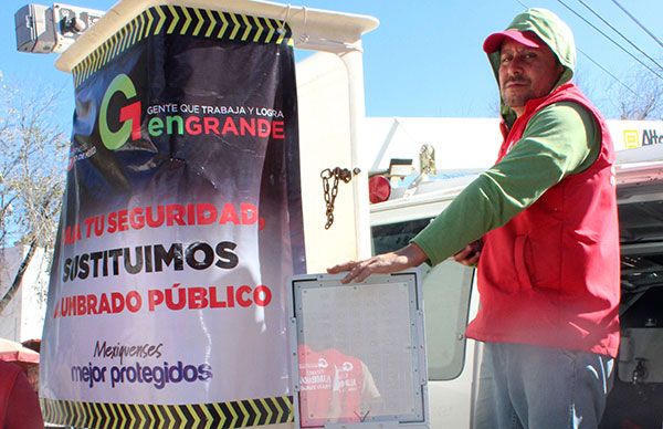 Sustituyen lámparas para brindar mayor seguridad