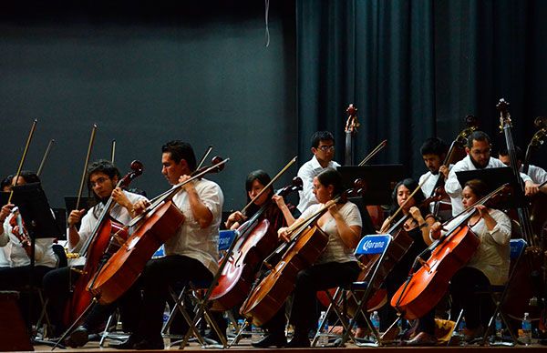  Deleitan con música clásica mexicana a la Atenas de la Mixteca