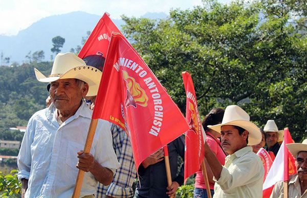 Arranca construcción de comedor estudiantil en Aocotzota