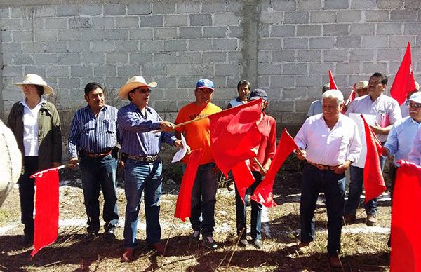  Construyen unidad de servicios en San Juan Nepomuceno
