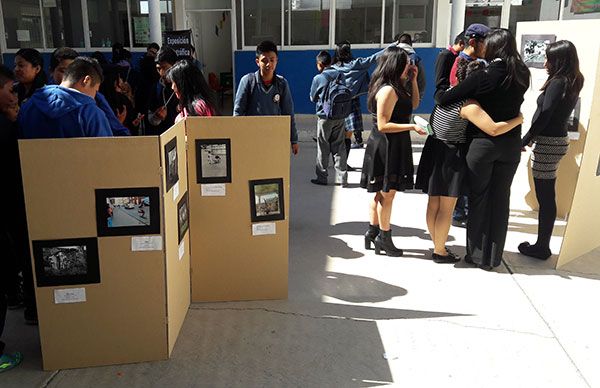 Tercera exposición fotográfica en bachillerato antorchista