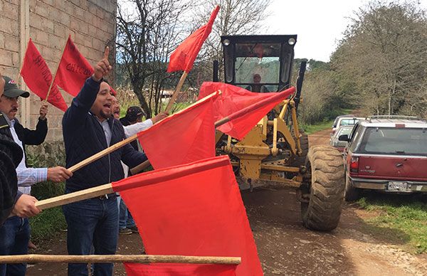  Dan banderazo de inicio de obra en Huauchinango