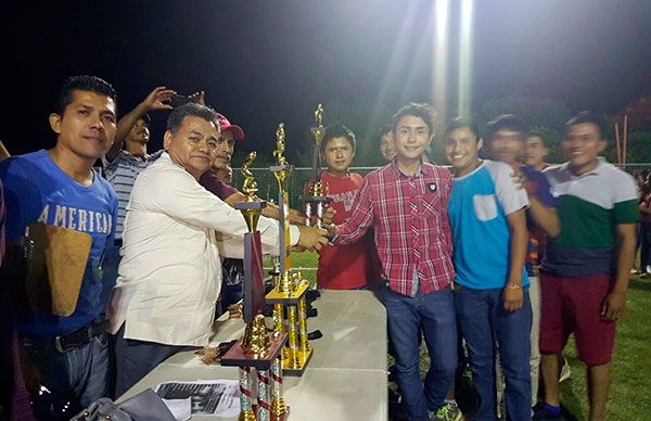 Torneo de Fútbol antorchista en el Ejido Juan Rincón