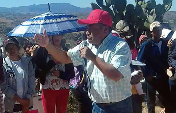 Dan banderazo a pavimentación del camino de San Damián