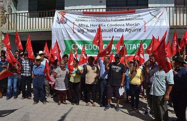 Cortan el listón de comedor comunitario en Huehuetlán