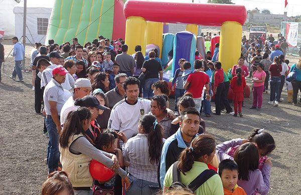 Festejo de fin de año de Antorcha en La Paz