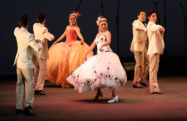  Ballet municipal demuestra su talento en Texcoco
