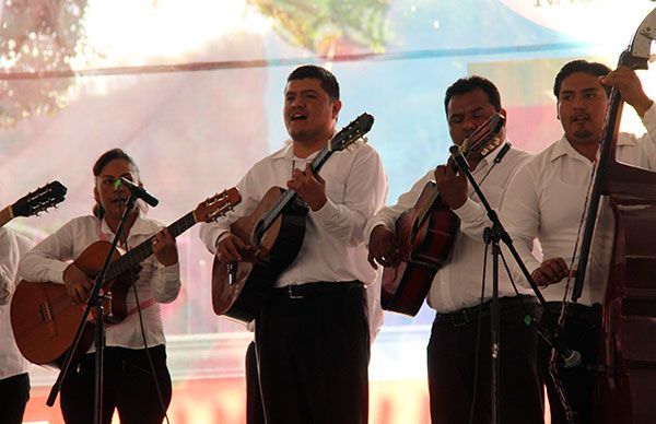 Presentan rondallas en Espartaqueada Cultural 2017