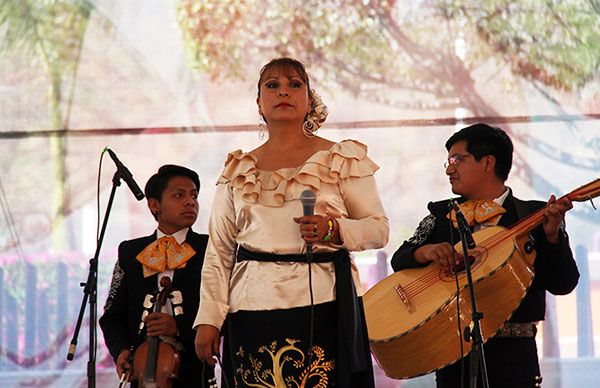 Antorcha cultiva el arte y la cultura: Estrella Cedillo