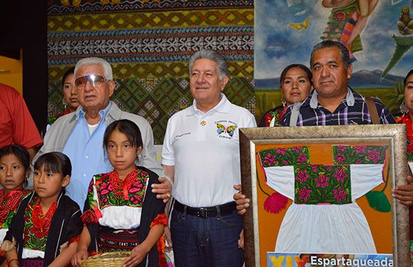 Indígenas purépechas otorgan presente al líder nacional de Antorcha 