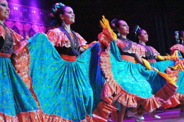 Gana la Cd.de México con Bailes de Tierra Caliente en la categoría Semiprofesional