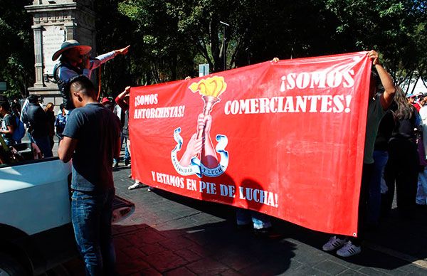 Exigen 3 mil manifestantes solución a demandas en la ciudad de Puebla 