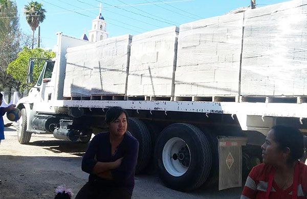 Comienza entrega de material para vivienda a familias de Celaya 