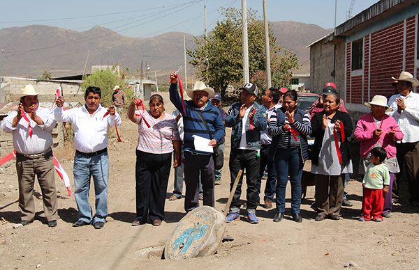 Inauguran red de drenaje en Santa Cruz Hidalgo