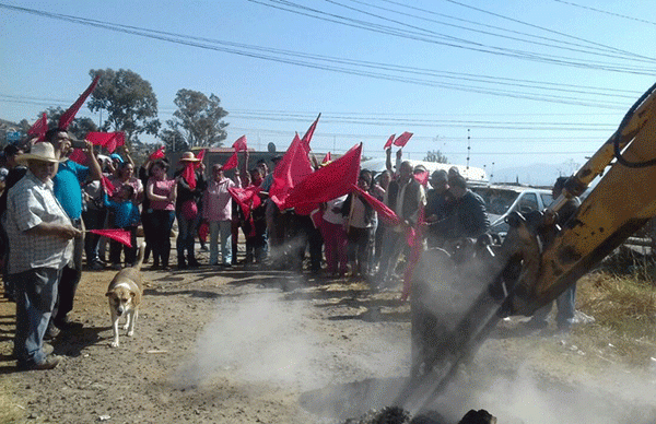 Inician antorchistas nueva unidad deportiva en la colonia El Paraíso