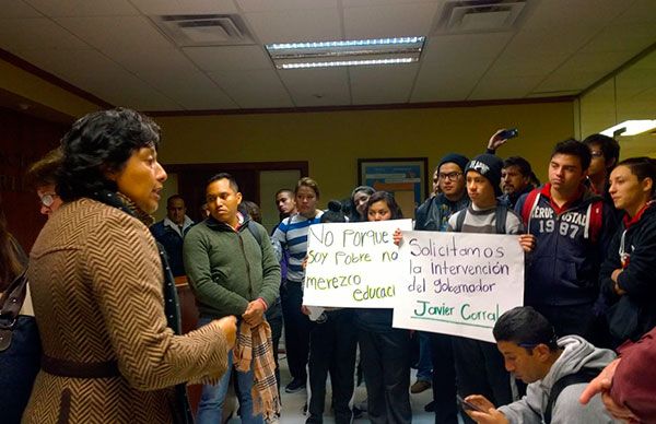 Exigen a Secretaría de Educación autorice ocho escuelas en cinco municipios