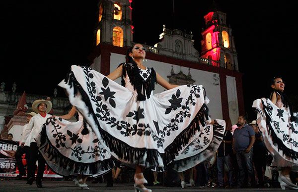 ¡Bailando también se está luchando! 