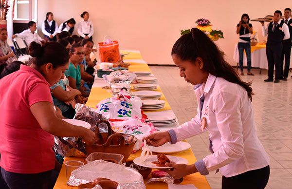 Rescatan gastronomía mixteca en la Feria Tecomatlán 2017