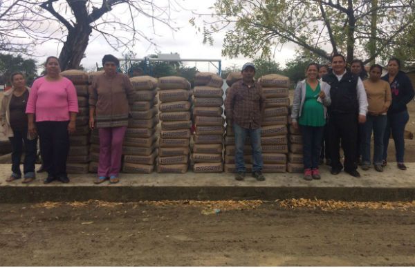 Avanza Antorcha en la entrega de apoyo al mejoramiento de vivienda en Cd.Mante.