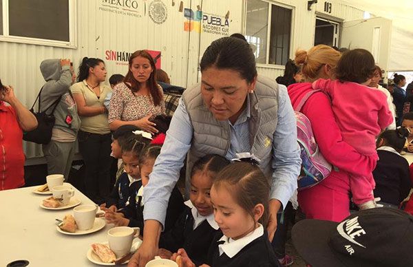  Entregan unidad móvil alimentaria