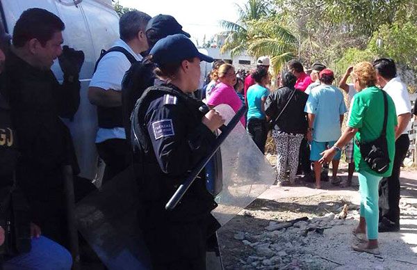  Desplegado: ¡Alto a la represión contra colonias antorchistas en Cancún!