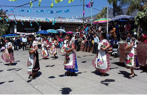 COBAEM de Carapan celebra el inicio de la primavera