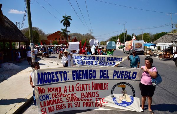 Otra vez, Modesto Pech Uitz sale huyendo de la alcaldía