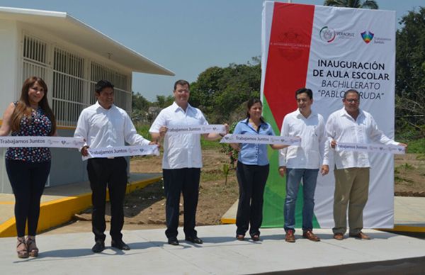 Avanzan escuelas antorchistas de Veracruz en infraestructura