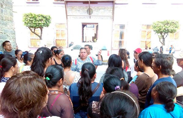  Piden atención del alcalde de Huejutla