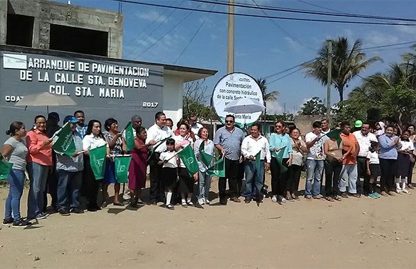 Gracias a Antorcha se logra inicio de pavimentación en colonia de Coatzacoalcos