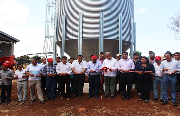 Inaugura Antorcha obras por más de 70 millones de pesos en Soteapan